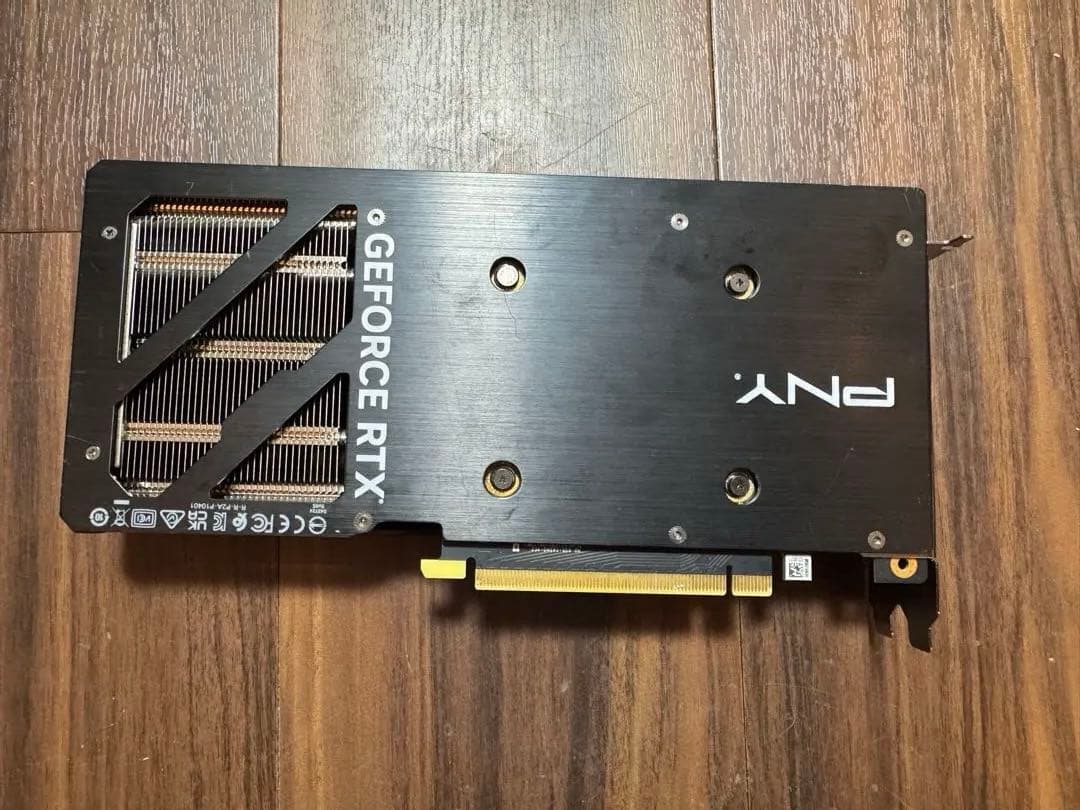 PNY GeForce RTX 4070super グラフィックボード ②