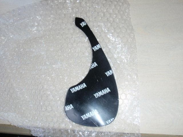 YAMAHA FG422 OBB 　程度美品　良く鳴る、ピックガード交換済み