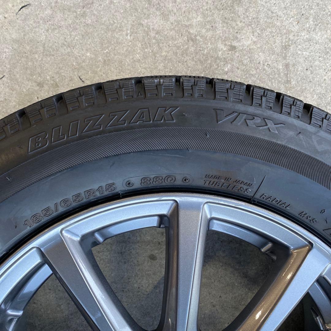 中古溝ありブリヂストンスタッドレスセット185/65R15アクア、ノート