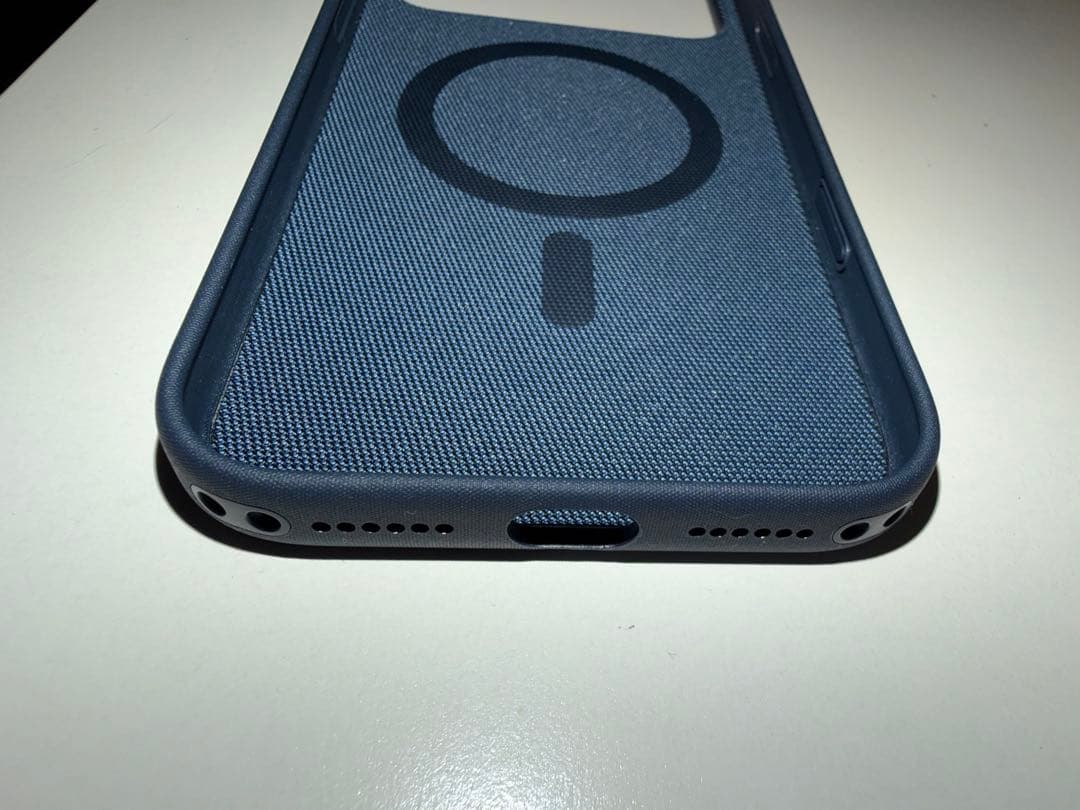 【未使用に近い】iPhone 17 Pro Maxテックウーブンケース -ブルー