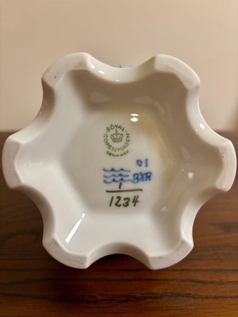 ニッカ ピュアモルト25年 ロイヤルコペンハーゲン デキャンタ 【空瓶】