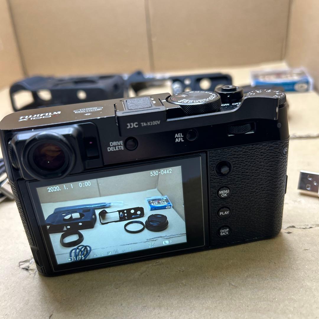 Fujifilm (富士フイルム) X100V デジタルカメラ　ブラック