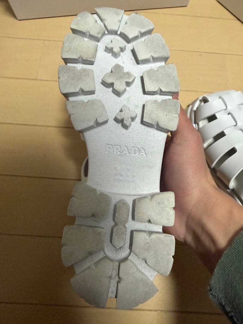 PRADA ラバーサンダル　ホワイト　箱付
