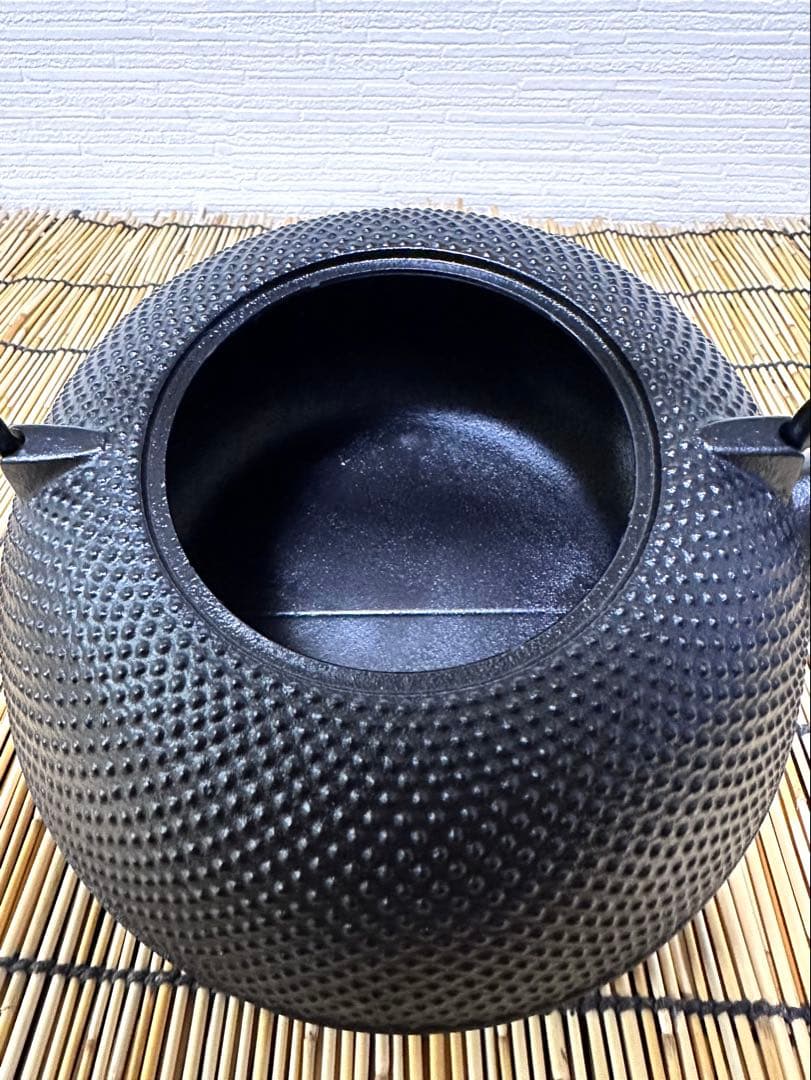 未使用品、栞付　南部盛榮堂ＯＩＧＥＮ造　平形アラレ　メーカー保証ＩＨ対応品