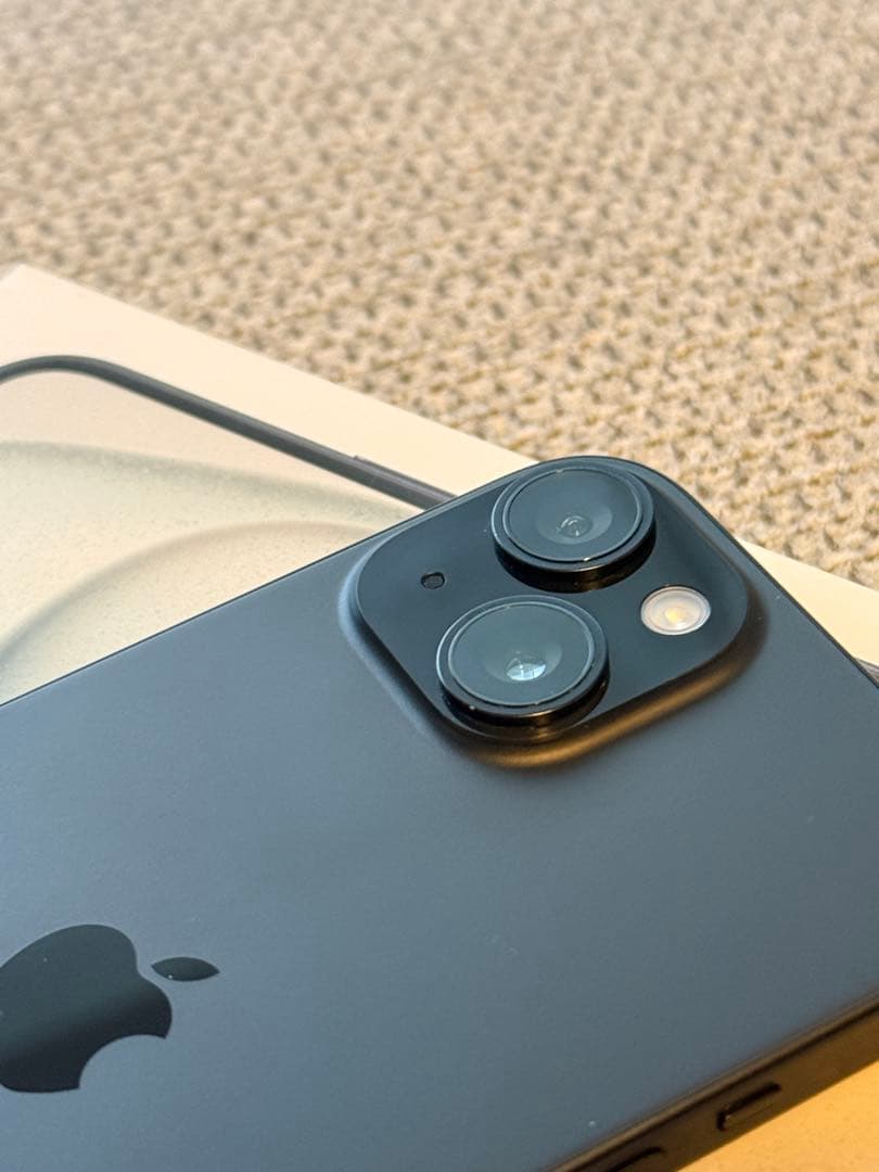 【使用少】iPhone15 128GB バッテリー96% 箱・充電器付 サブ機