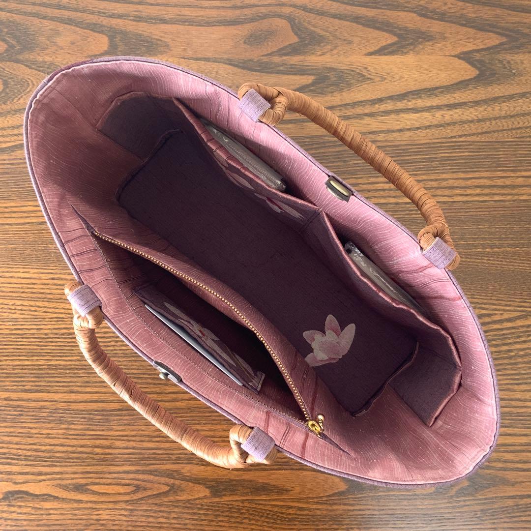 海老染色の紬　蘭のお花　リメイク　山葡萄ハンドルバッグ