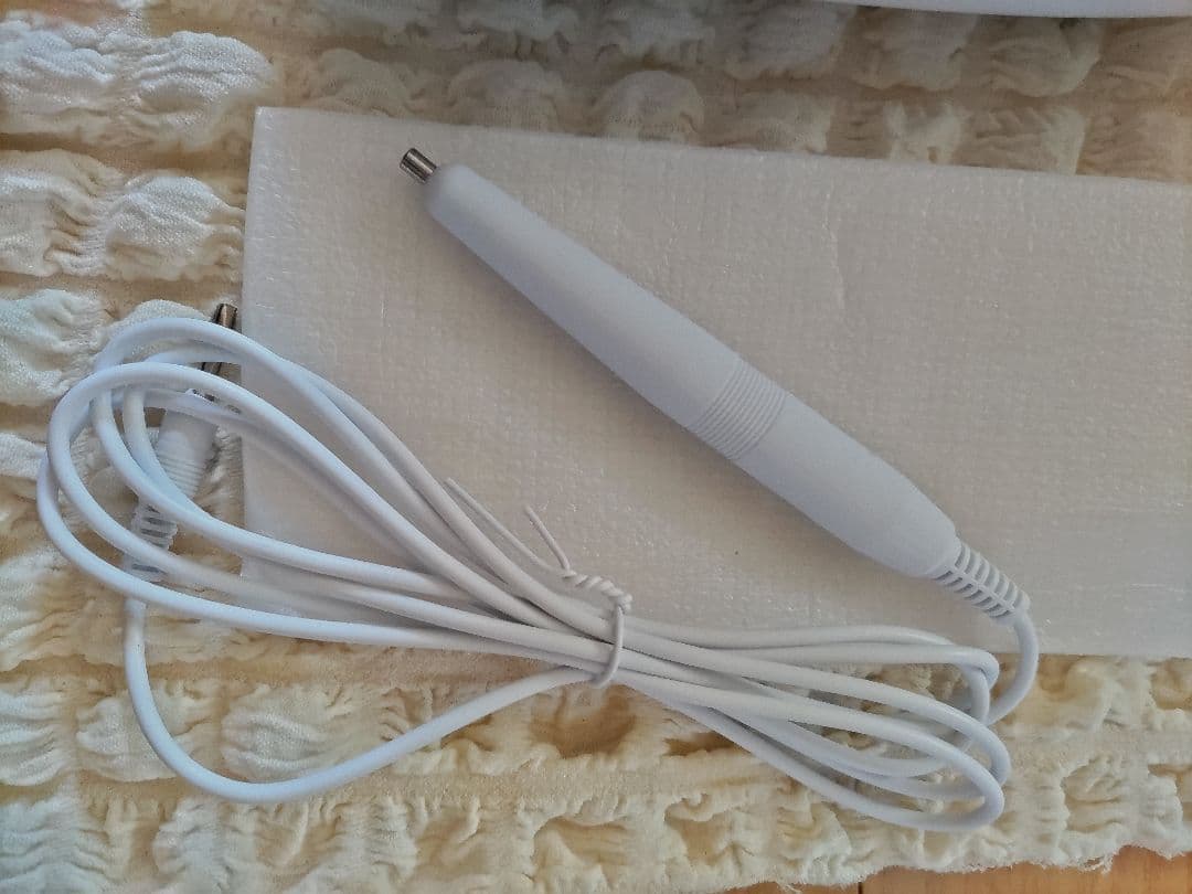 ✨️最安値新品低周波顔シミ取りエステ✨️赤字覚悟！