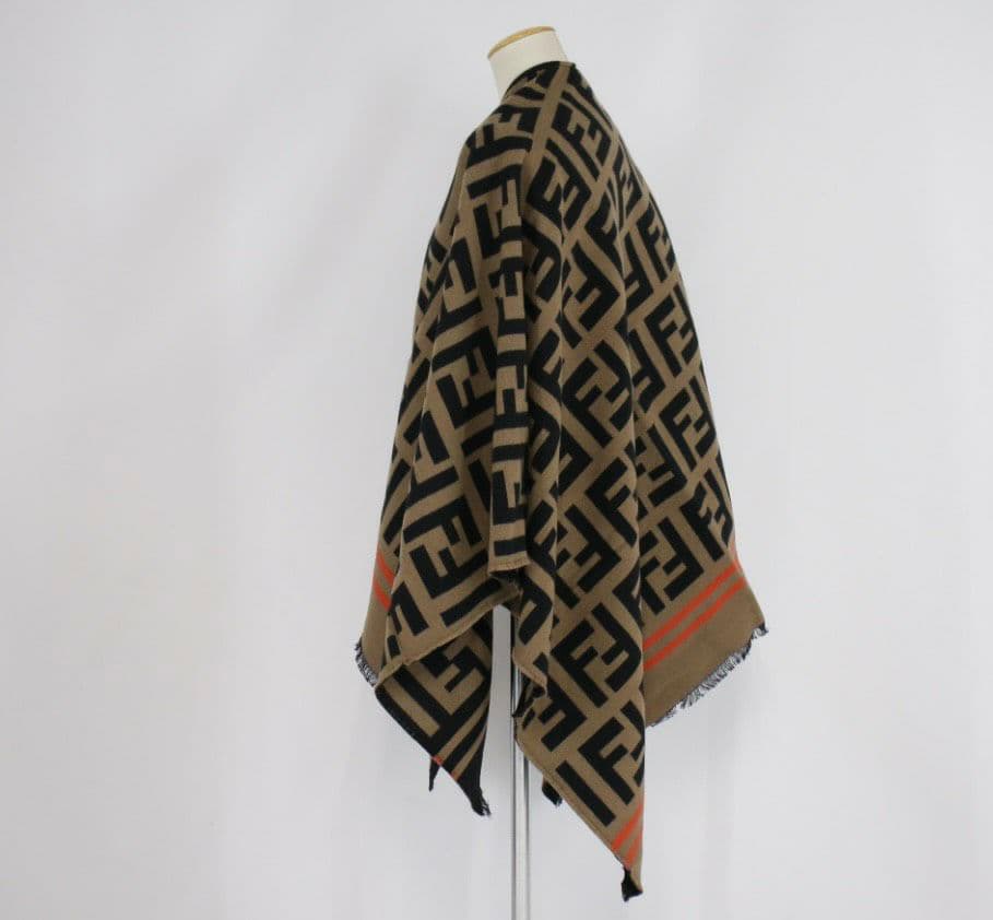 FENDI ポンチョ ケープ　モノグラム　フェンディ　新品　2024年　ズッカ柄