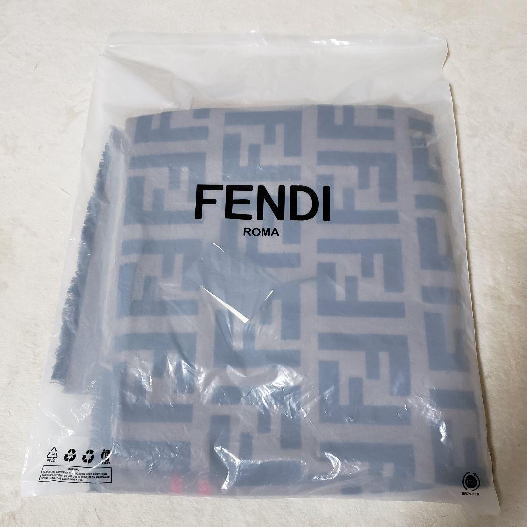FENDI ポンチョ ケープ　モノグラム　フェンディ　新品　2024年　ズッカ柄