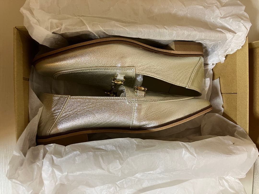 【新品未使用】LETALON⭐︎ フラットシューズ⭐︎シルバー⭐︎レザー⭐︎23.0