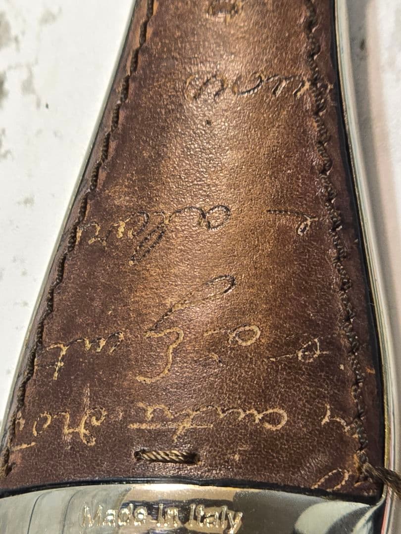 明るい太陽Berluti レザーシューホーンキーホルダー