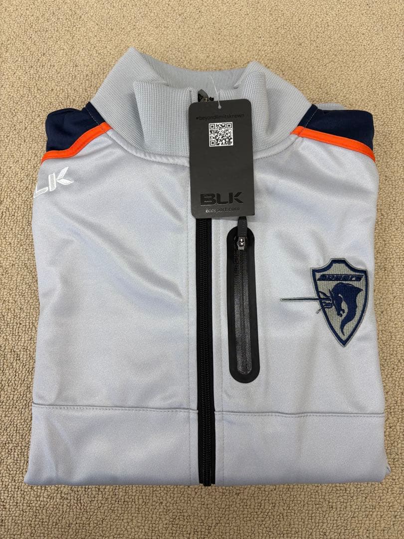 BLK シルバー ジップアップ ウォームアップウェア