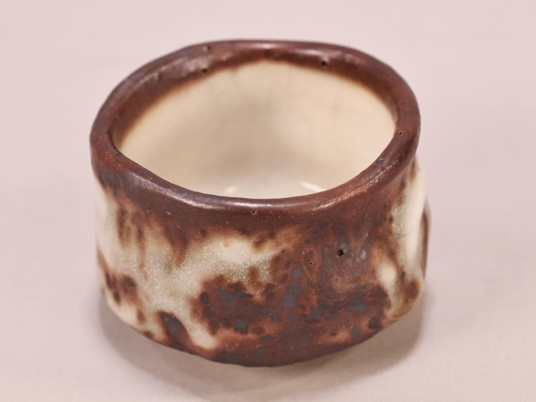 BK402　本物保証　小林武春　鼠志野　ぐい　共箱　共布　栞　酒器