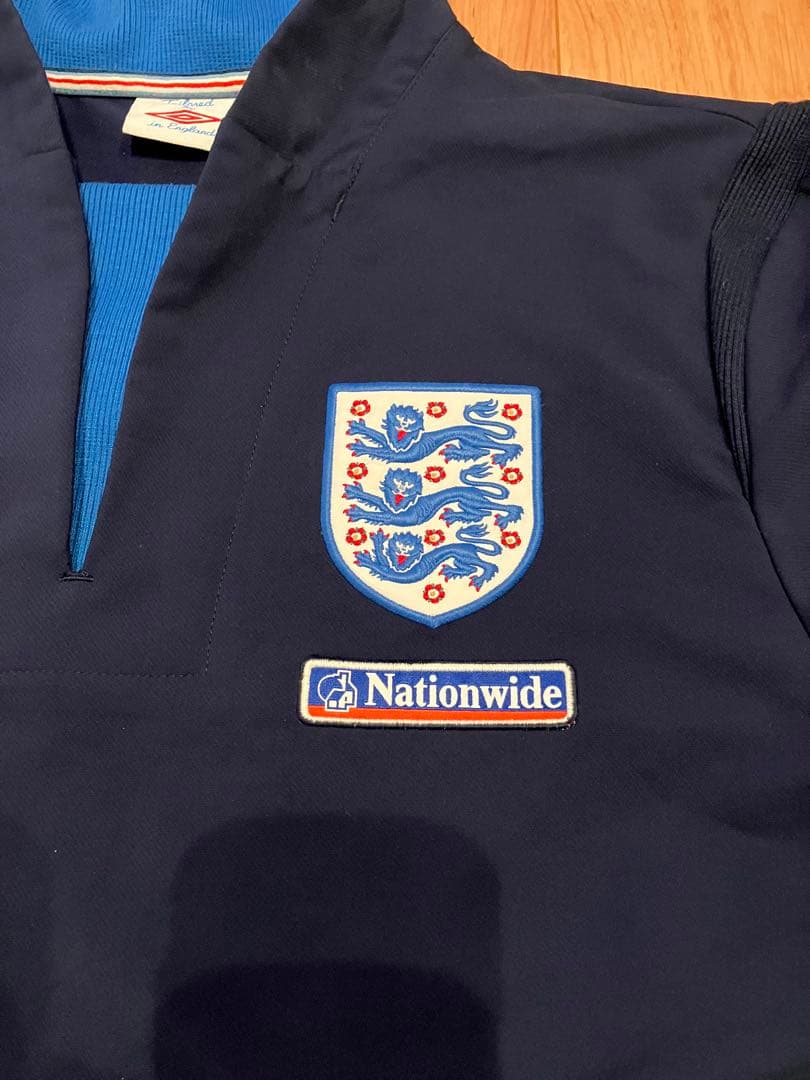 【美品】在原みゆ紀 UMBRO×イングランド代表/ドリルトップ/M