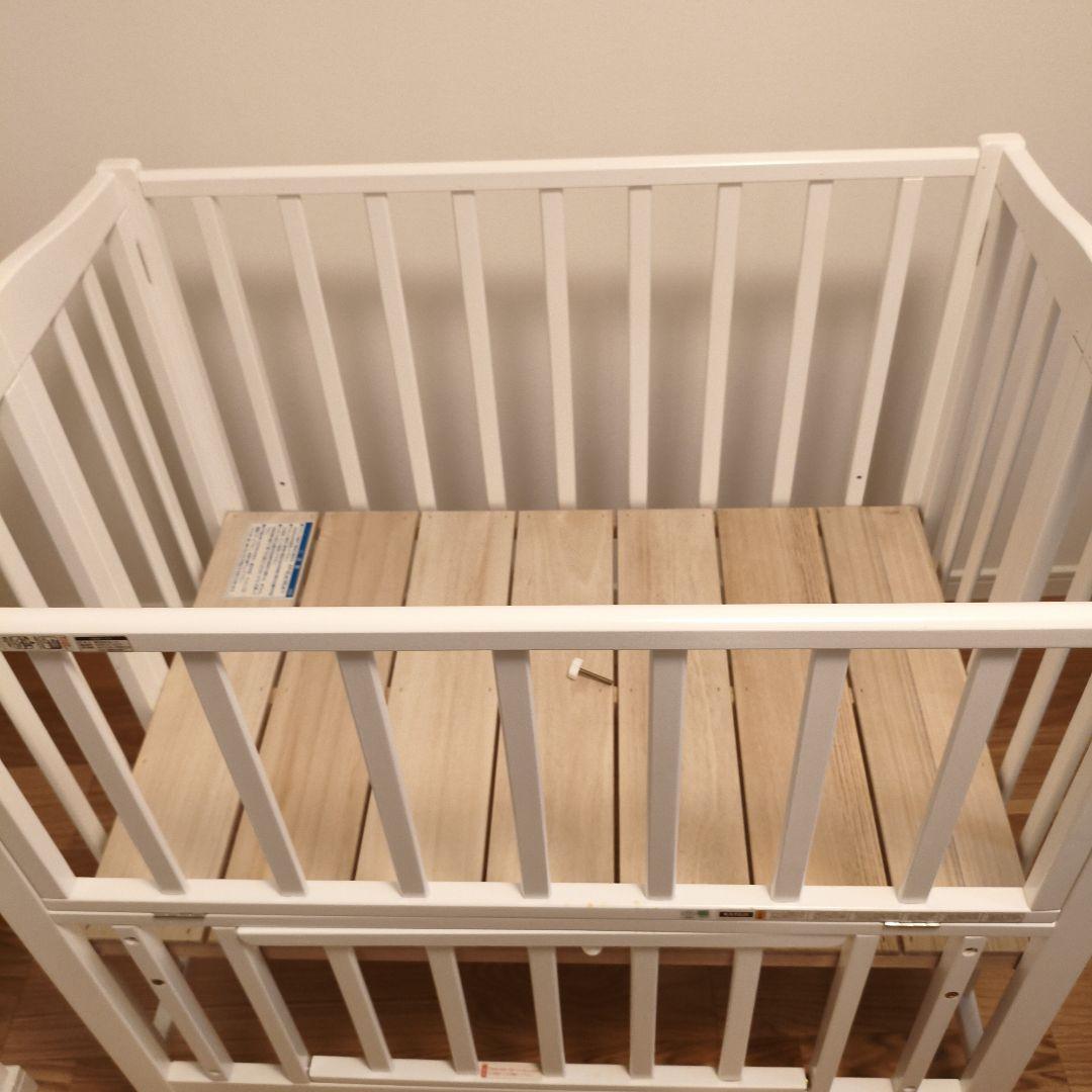 【現地引渡し優遇】カトージ ベビーベッド 折り畳み 新生児から 02328