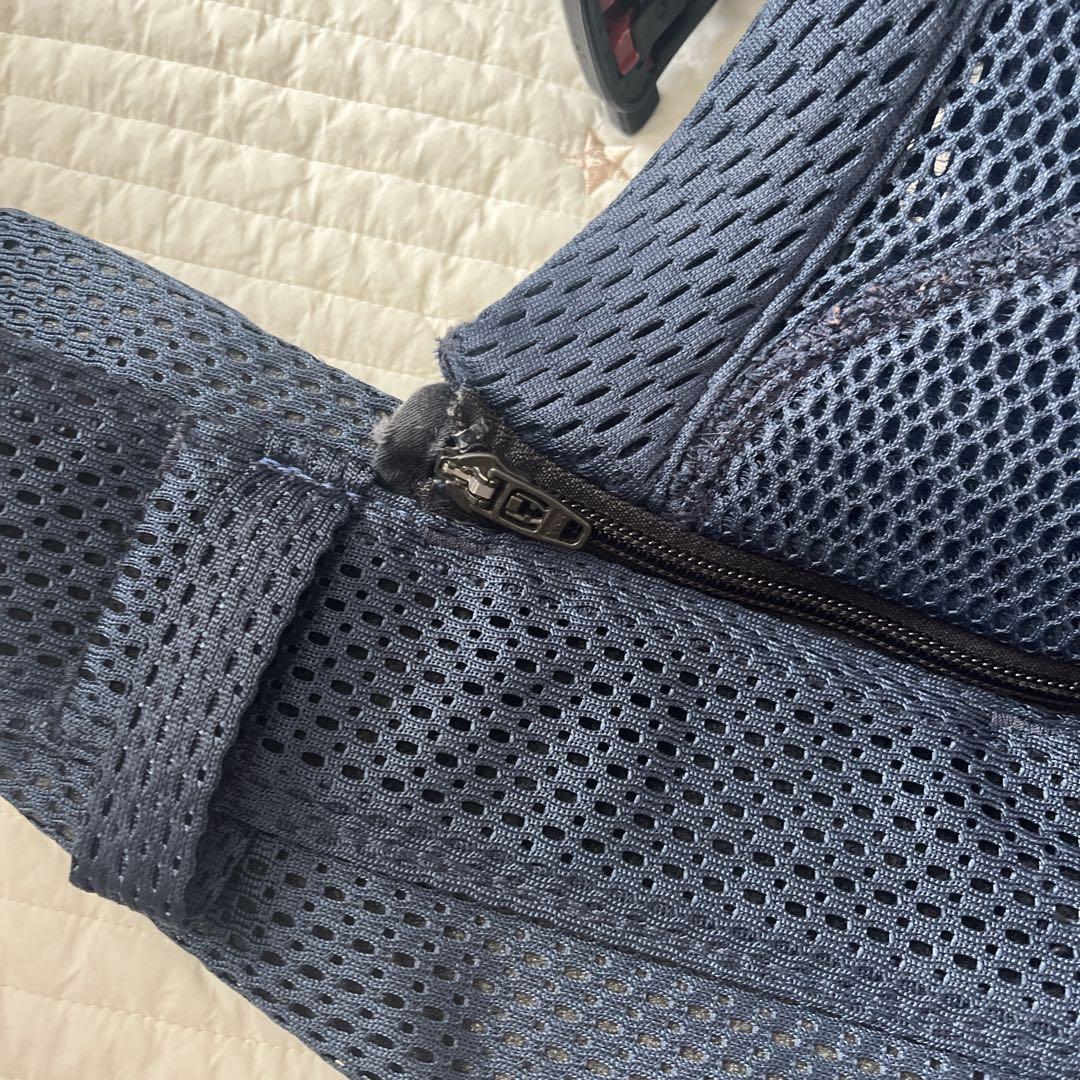 ベビービョルン ハーモニーネイビー抱っこ紐　リバーシブルカバー付き