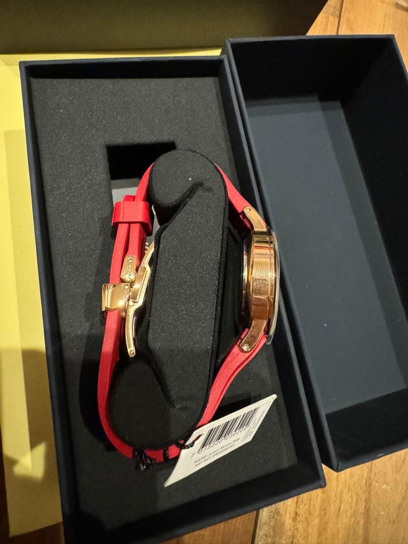Daniel Wellington レディース 時計 レッド