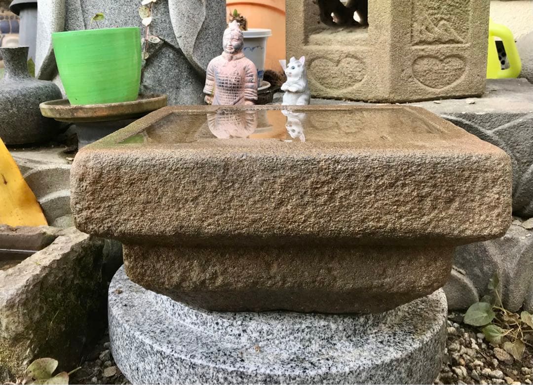四角水鉢・向鉢・オブジェ・バードバス・庭石・ガーデニング・置物
