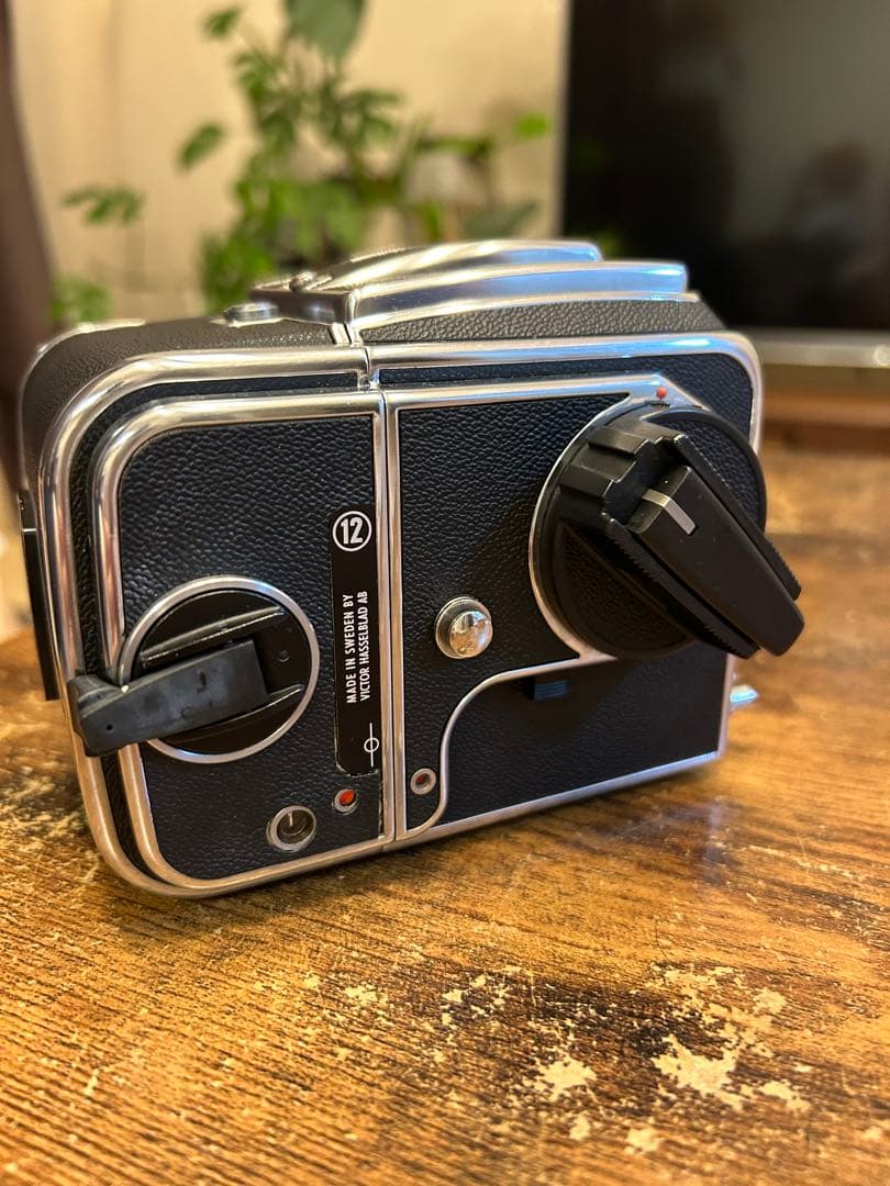 極上品 Hasselblad 500C/M +A12フィルムホルダー 中判カメラ