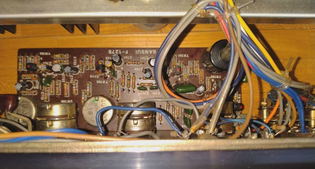 LDH様限定サンスイプリメインアンプAU666中古整備完動品