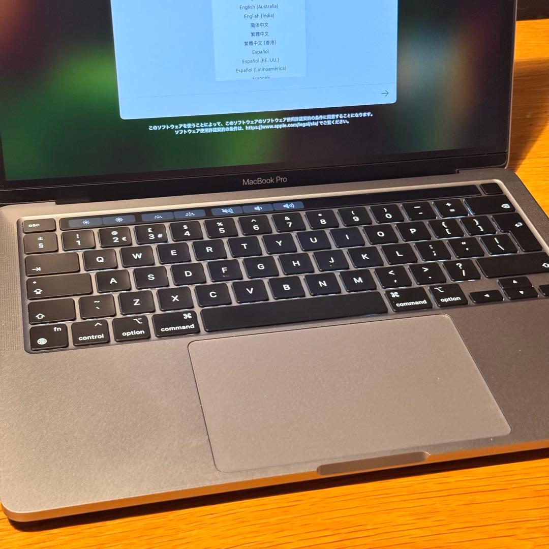 M1 Macbook Pro 16GBメモリ 512GB UK配列