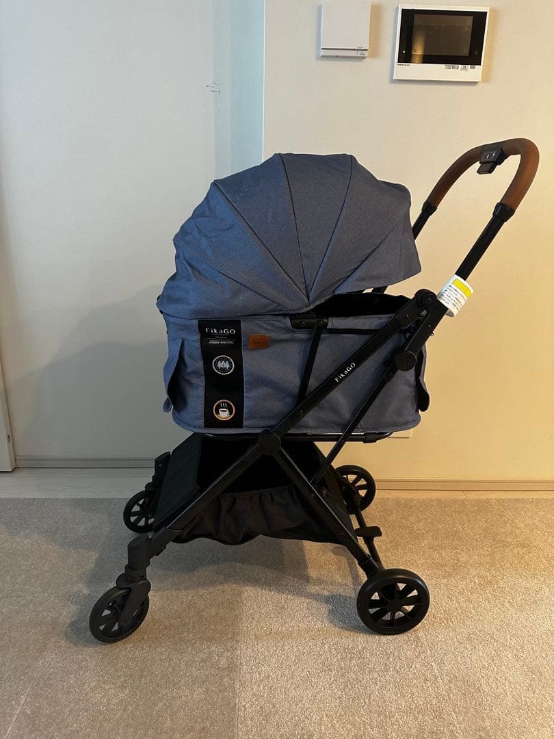 【ほぼ未使用】コンビ FikaGO FreeTogo 2　小型犬用ペットカート