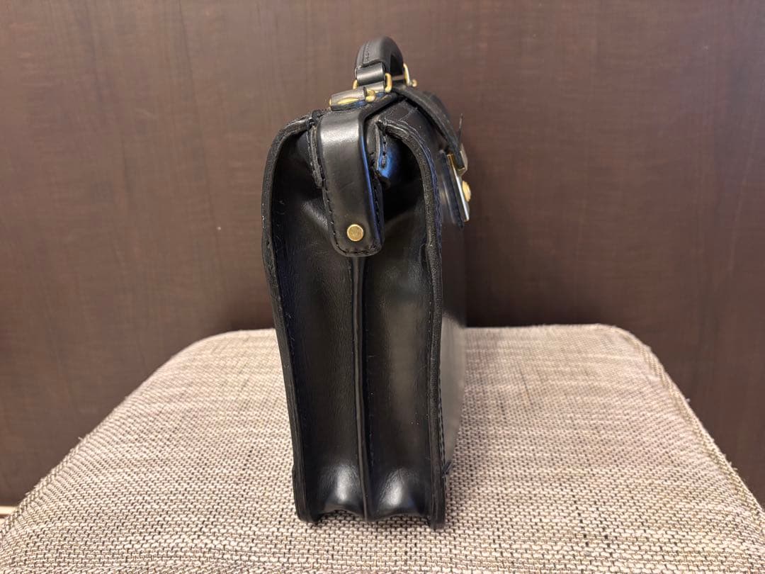 ヘルツ HERZ ビジネスバッグ ラティーゴ 牛革 ブラック 美品