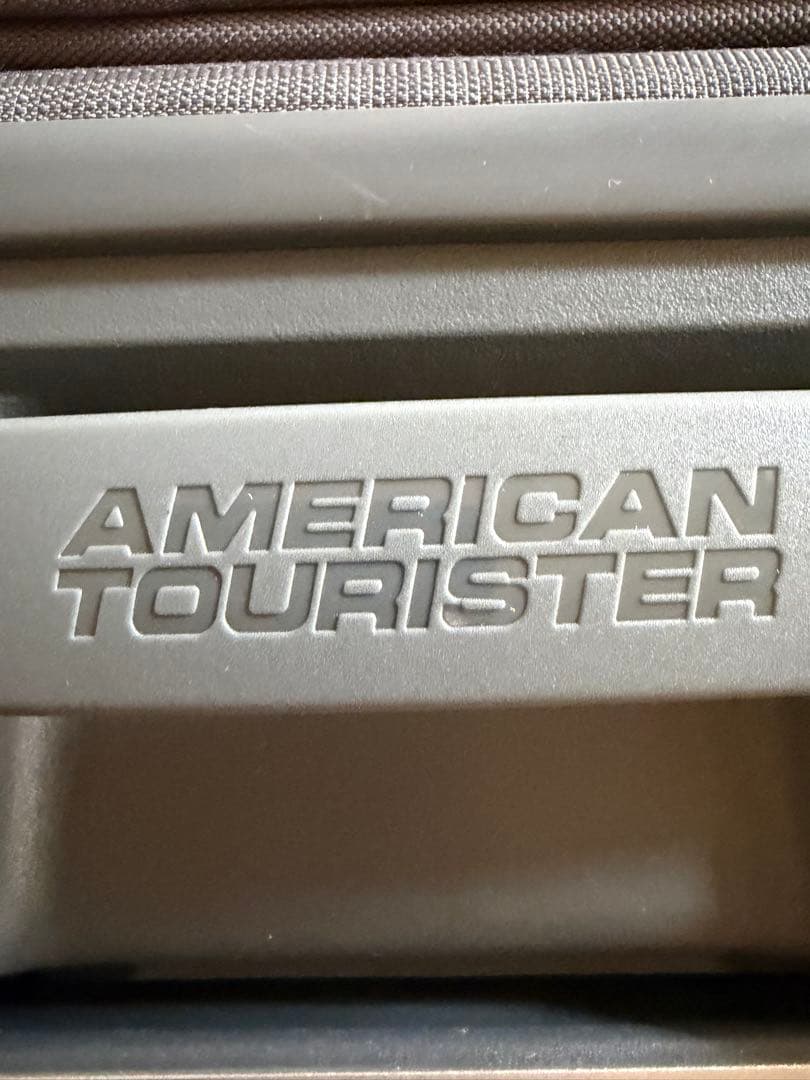AMERICAN TOURISTER 中型キャリーケース グレー