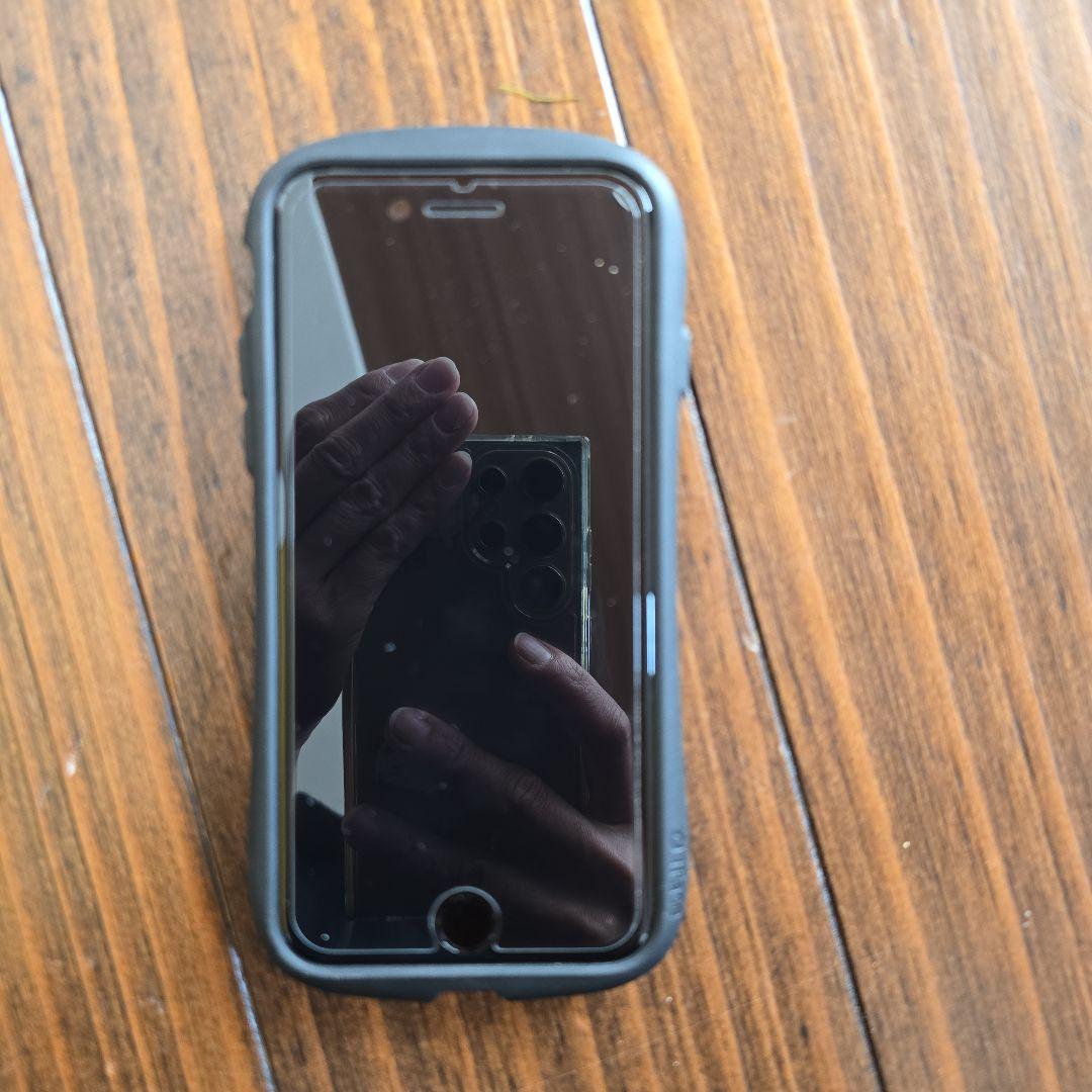 iPhone　SE2　第二世代　　128G