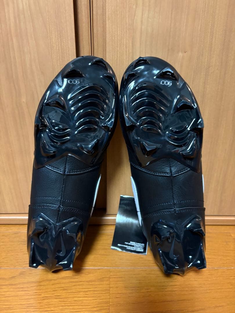 【新品】NIKE ナイキ エアジョーダン1 ロー クリート　アメフト 28.5㎝