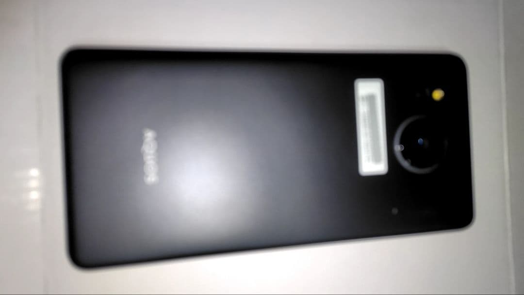 スマートフォン本体 ブラックsharp sence7plus 6.4インチ　中古