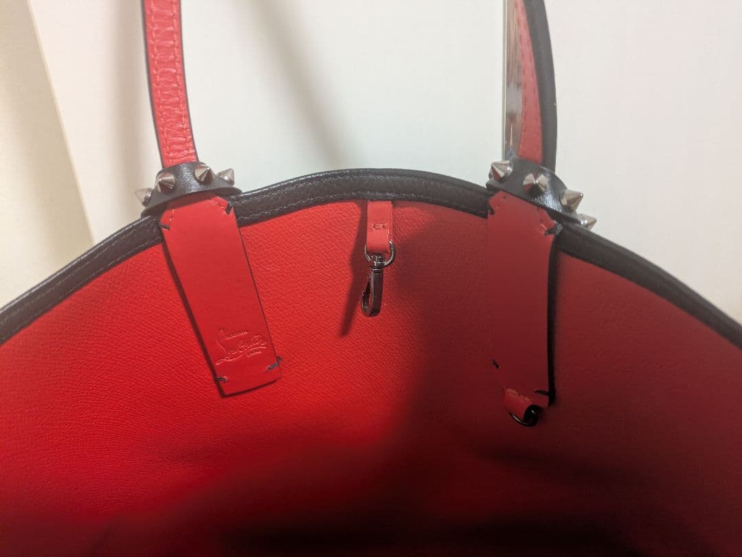 ★ルブタン スタッズ付き黒レザートートバッグ 美品★最終お値下げ