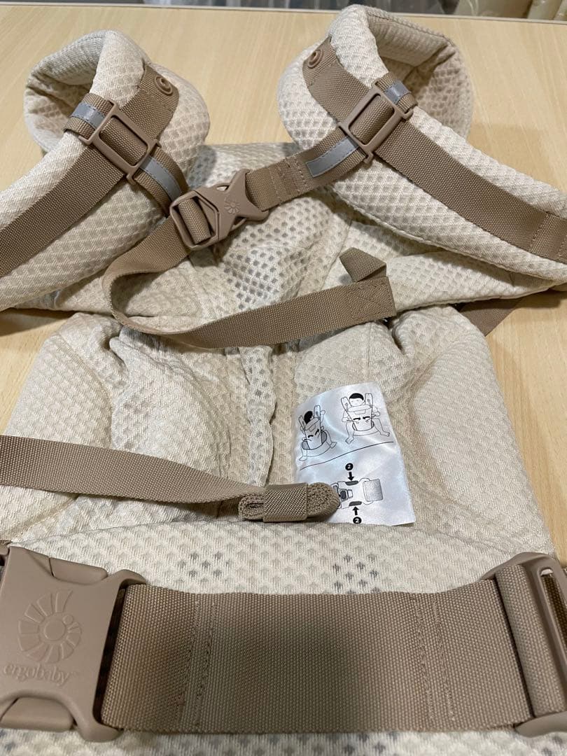 エルゴベビー　オムニブリーズ　抱っこひも ベージュ　抱っこ紐
