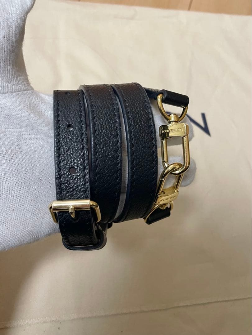 あやや様本人確認中RFID 正規品 ルイヴィトン オンザゴーPM アンプラント