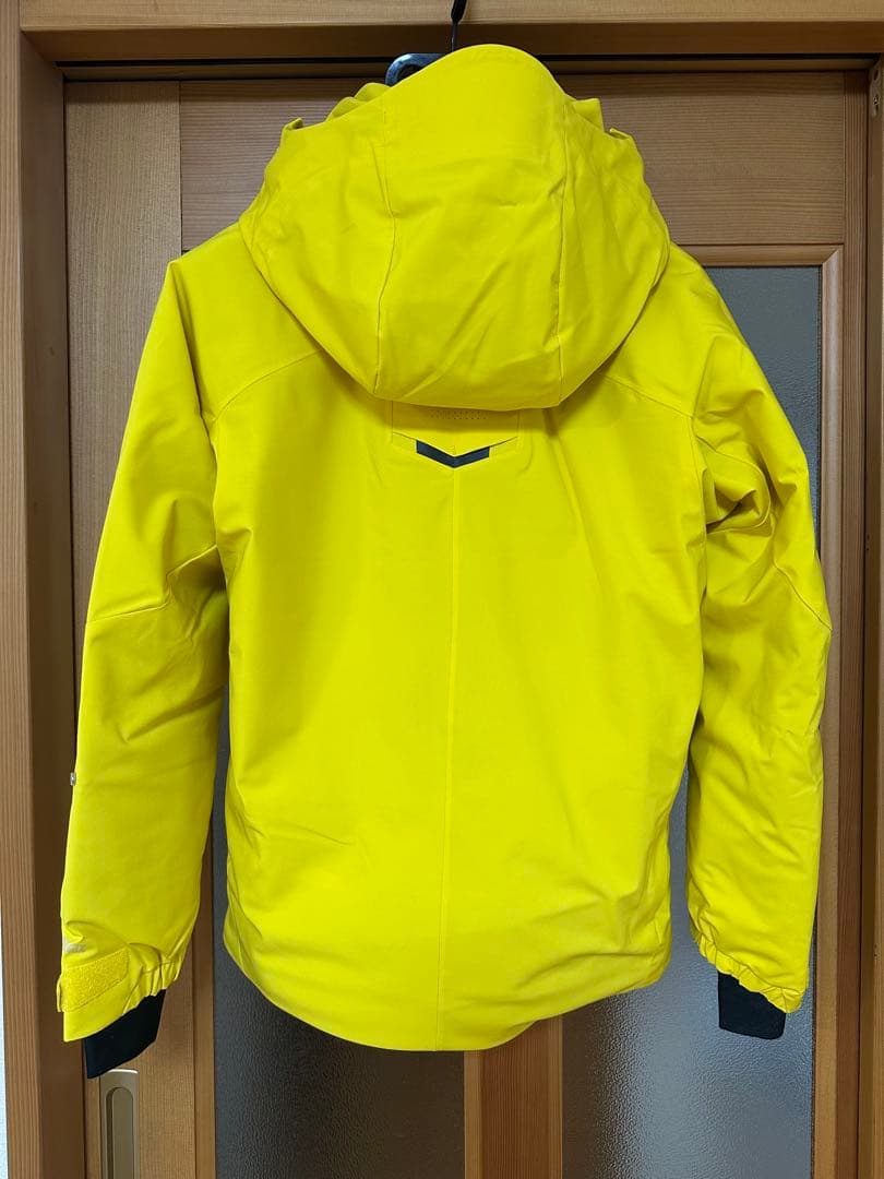 DESCENTE スキーウェア　中綿スキージャケット