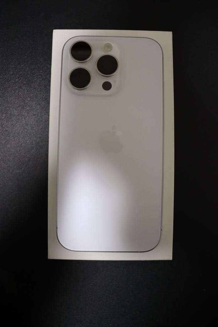 【美品】Apple iPhone 16 Pro 128GB ホワイトチタニウム