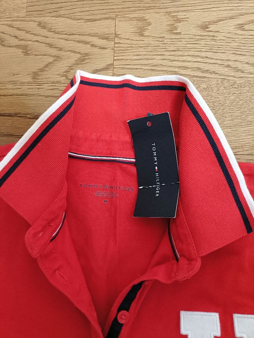 新品タグ付き トミーヒルフィガー レディースポロシャツ レッド M