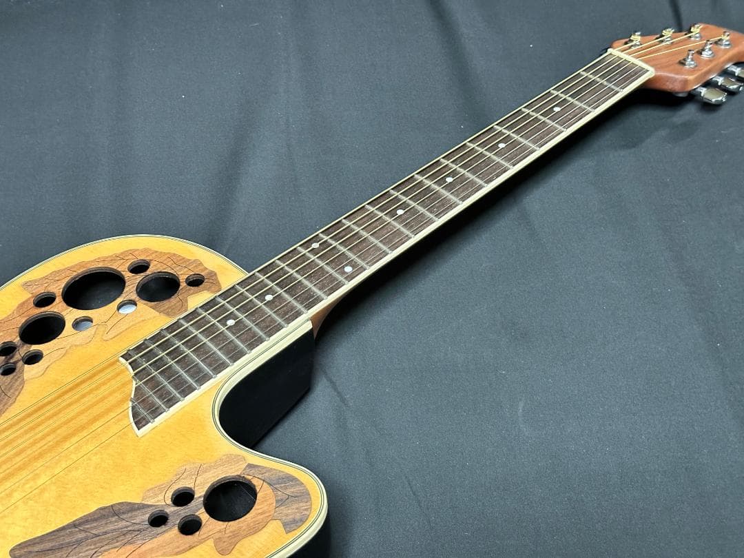 【美品】ハードケース付き　Ovation Applause AE147