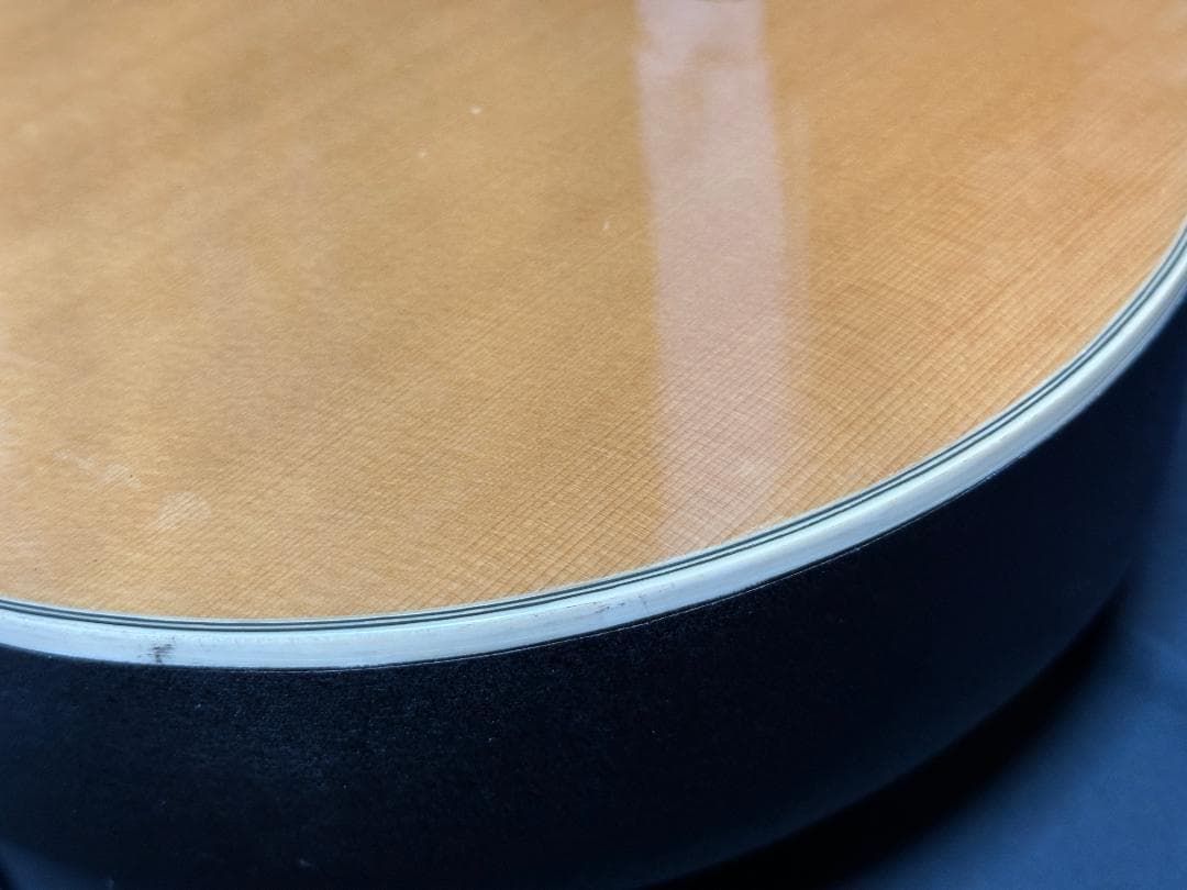 【美品】ハードケース付き　Ovation Applause AE147