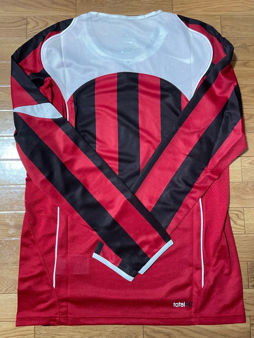 Nike total90 赤黒 ストライプ 長袖シャツ