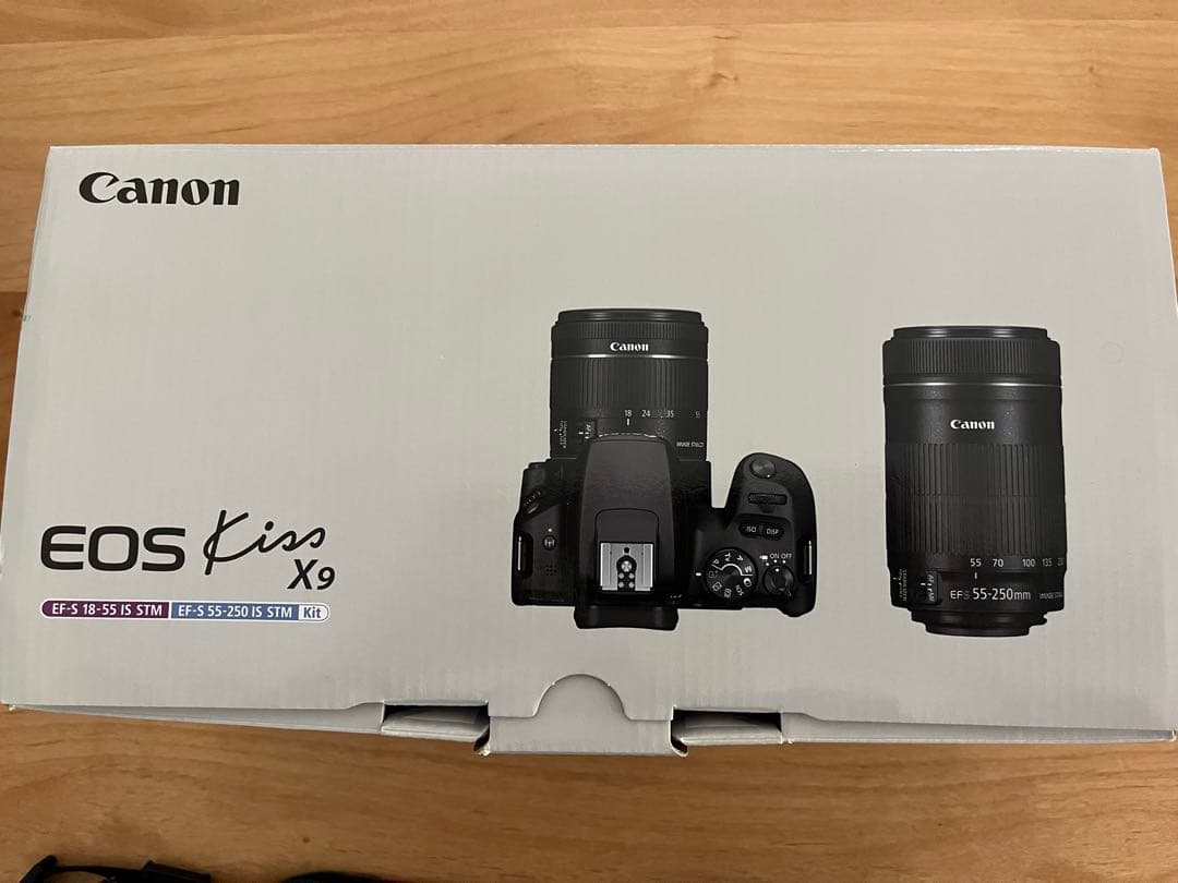 Canon EOS Kiss X9(ブラック) ダブルズームキット(付属品有り)