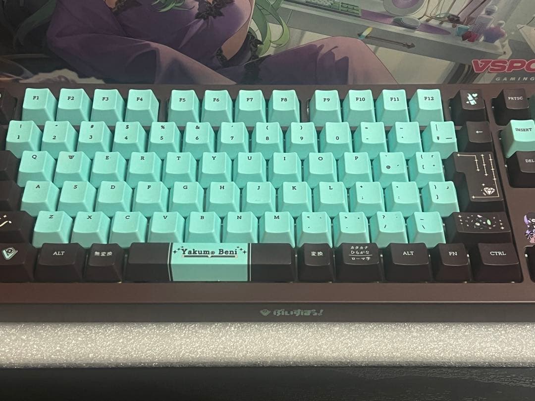 VSPO!GEAR ゲーミングキーボード 八雲べに