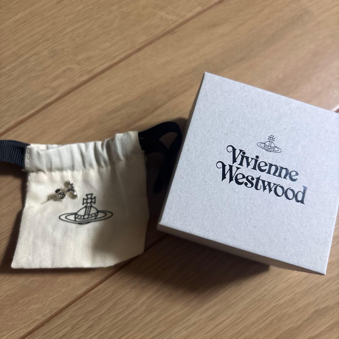 vivienne westwood シングルピアス 美品 箱あり