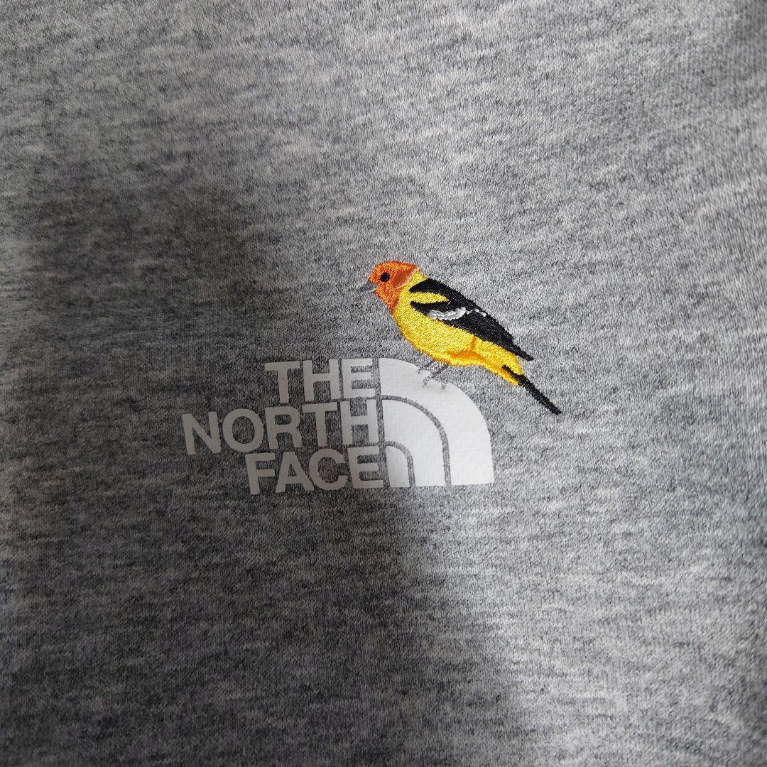 グレー クルーネック トレーナー　ノースフェイス