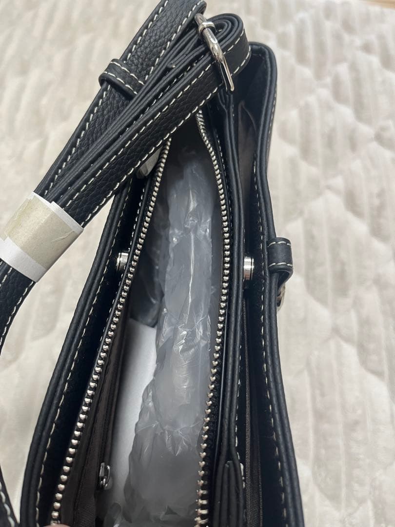 VitaFelice Depral 牛革ショルダーバッグ