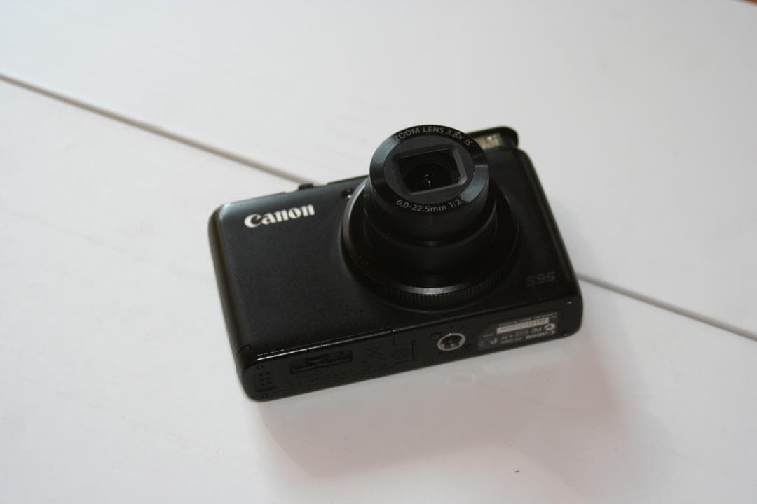 デジタルカメラ Canon PowerShot S95