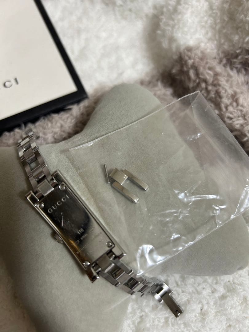 GUCCI シルバー 長方形腕時計
