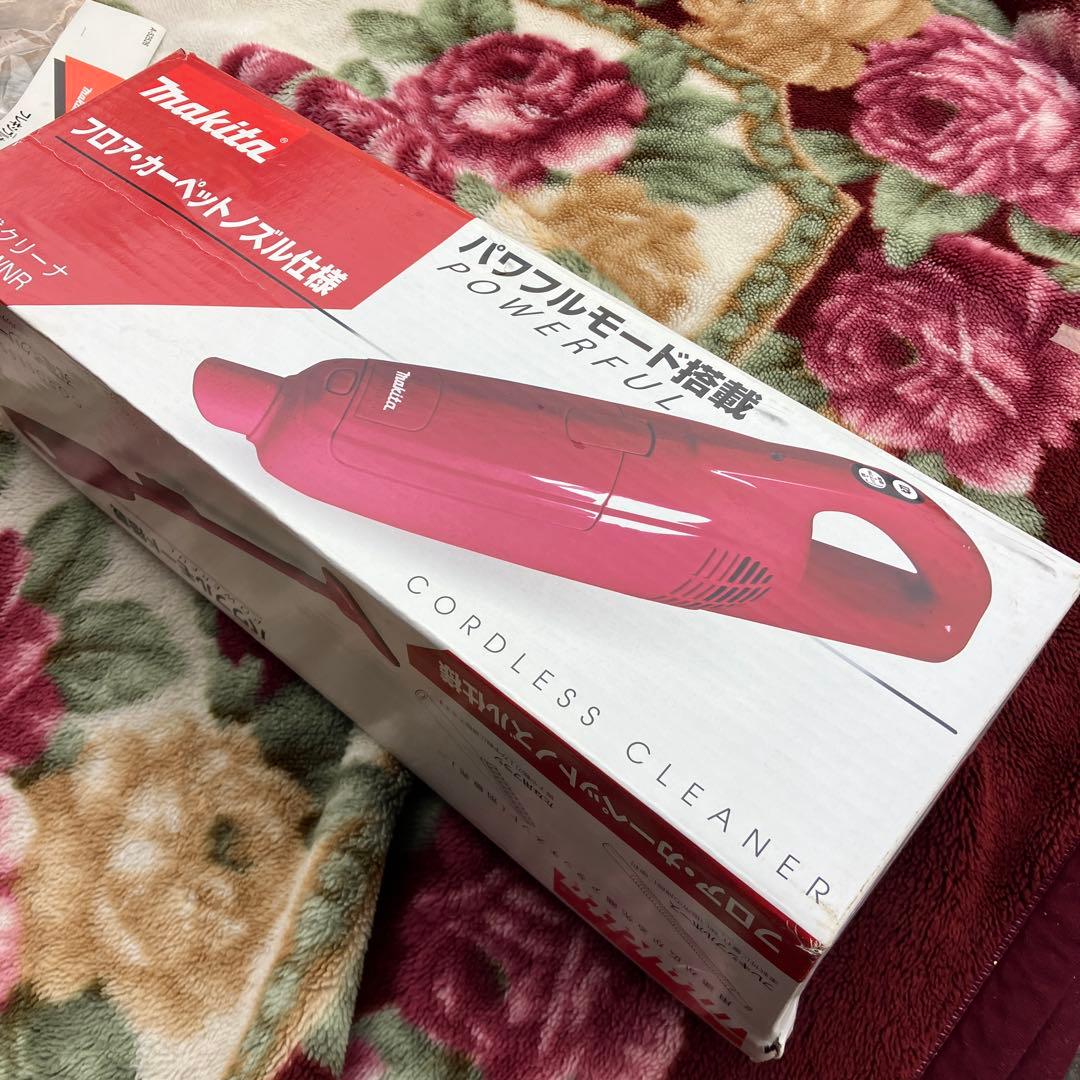 Makita 充電式クリーナー CL105DWN レッド　新品バッテリー付き