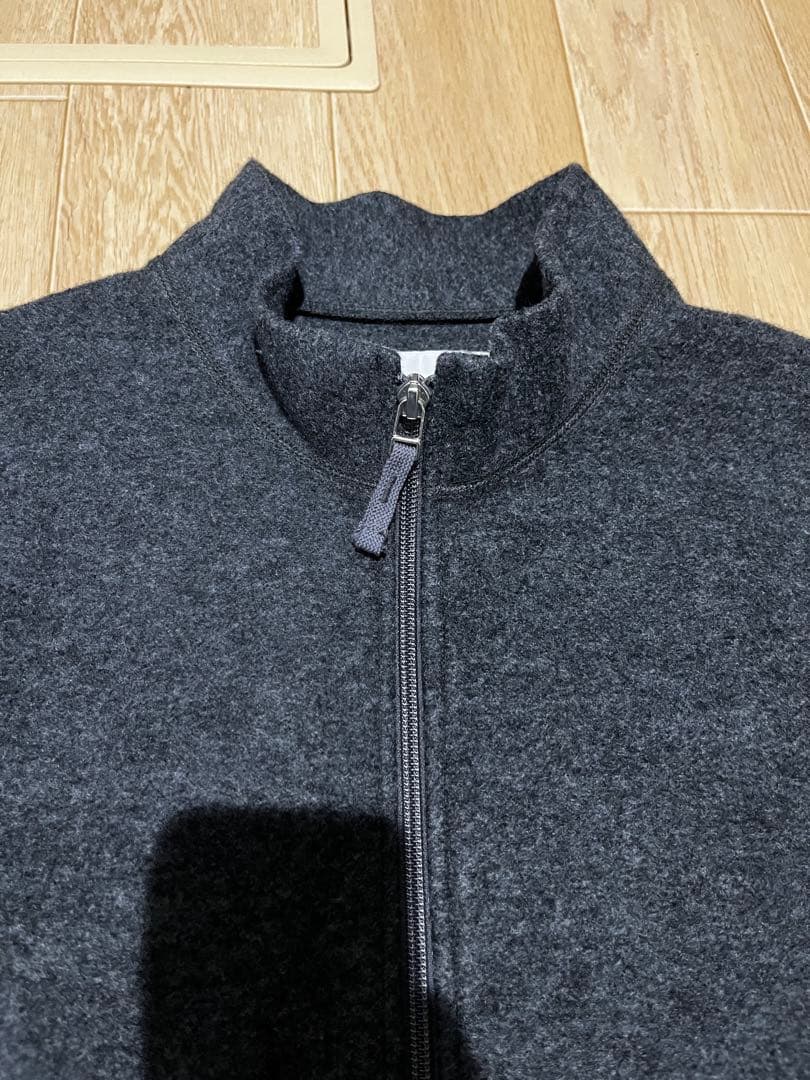 STILL BY HAND　フリース　VE02233　チャコール　46（M）