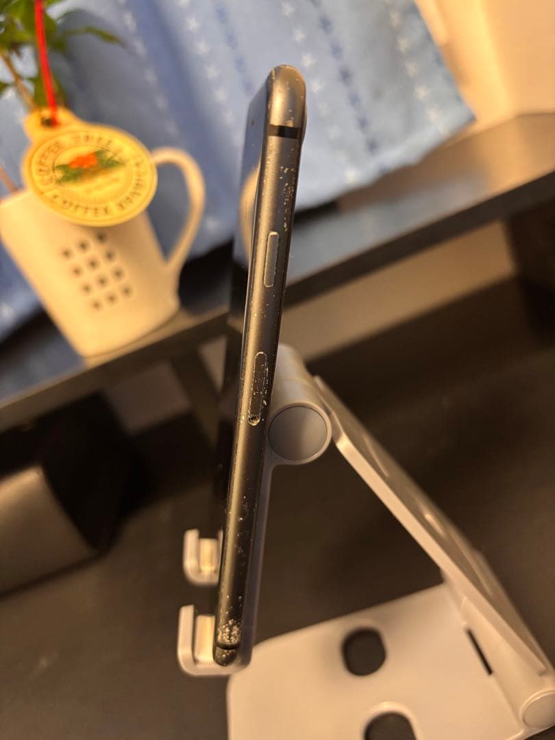 【エモい写真に】iPhone8 /64GB /SIMフリー /初期化・探すオフ済